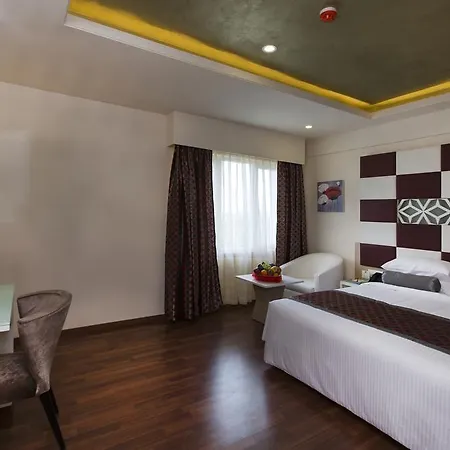 The President Hotel Hubli Room photo